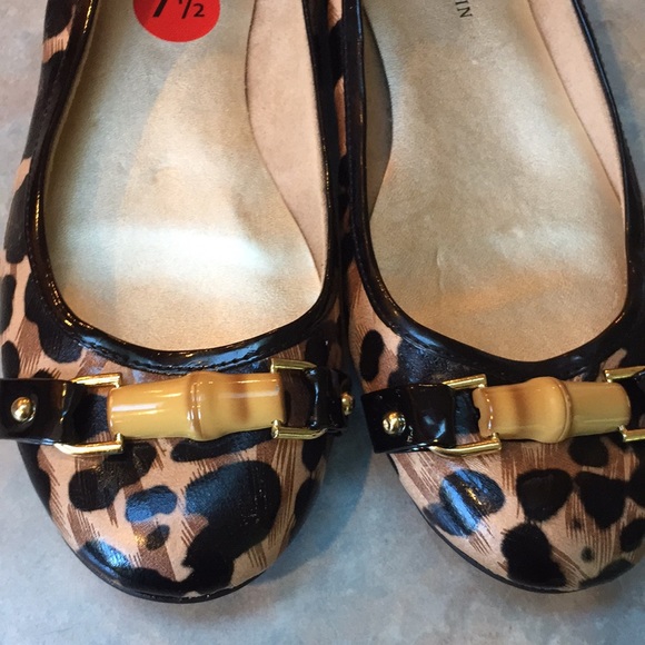 Anne Klein iflex leopard print flats (sz 7 1/2) - Picture 7 of 9